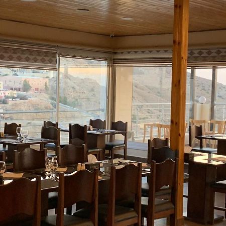 Shaqilath Hotel Wadi Musa Exterior photo