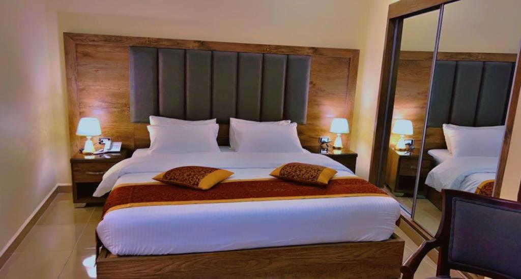 Shaqilath Hotel Wadi Musa Exterior photo